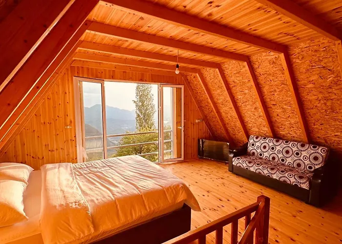 Qafe-murrize, 山林小屋 *